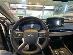 ميتسوبيشي اوتلاندر